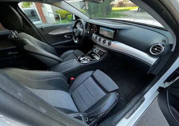 Mercedes-Benz Klasa E cena 94799 przebieg: 161000, rok produkcji 2017 z Kazimierza Wielka małe 232